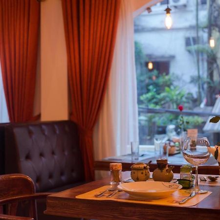Noble & Swan Boutique Hotel Hanoi Buitenkant foto