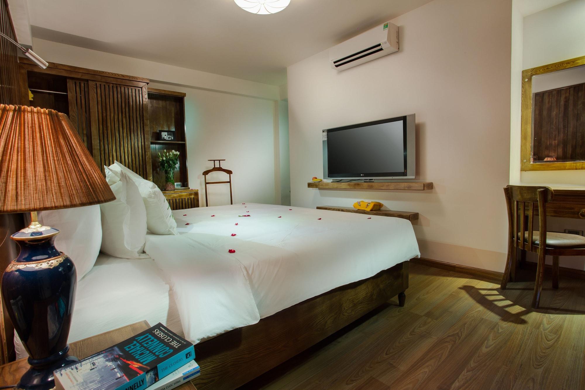 Noble & Swan Boutique Hotel Hanoi Buitenkant foto