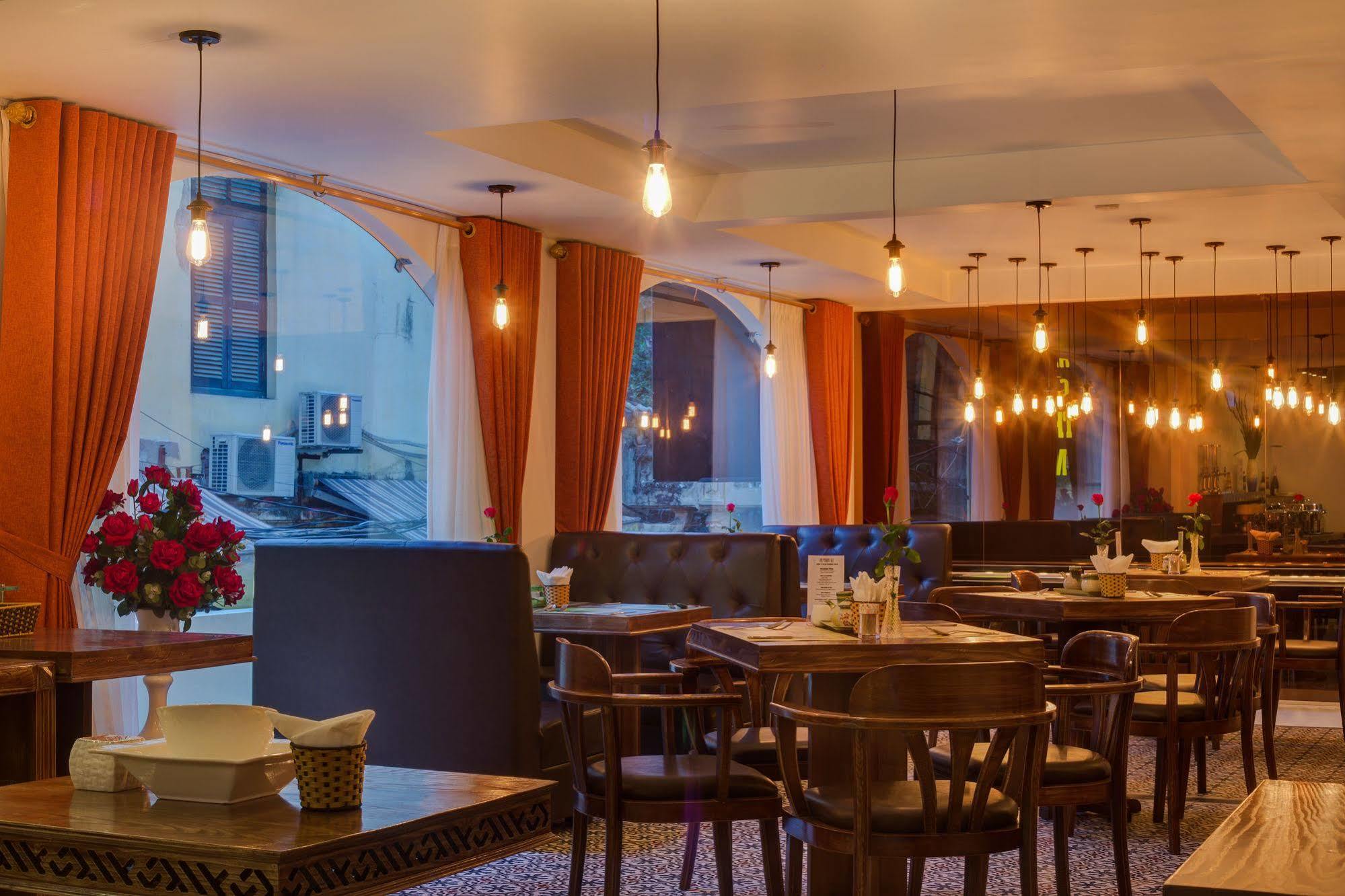 Noble & Swan Boutique Hotel Hanoi Buitenkant foto